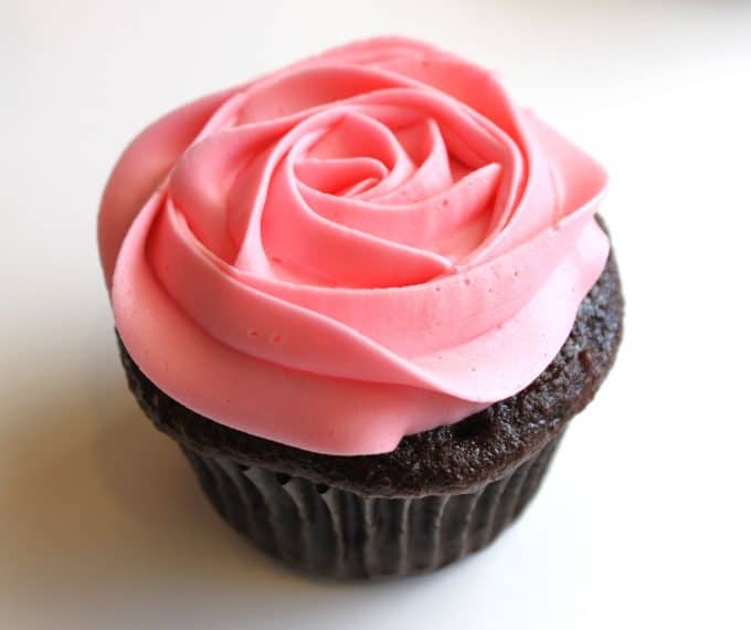 How to frost a rose on a cupcake, video