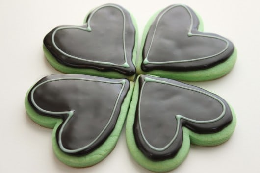 Mint-Cut-Out-Cookies-with-Dark-Chocolate-Glaze-Icing-530x353